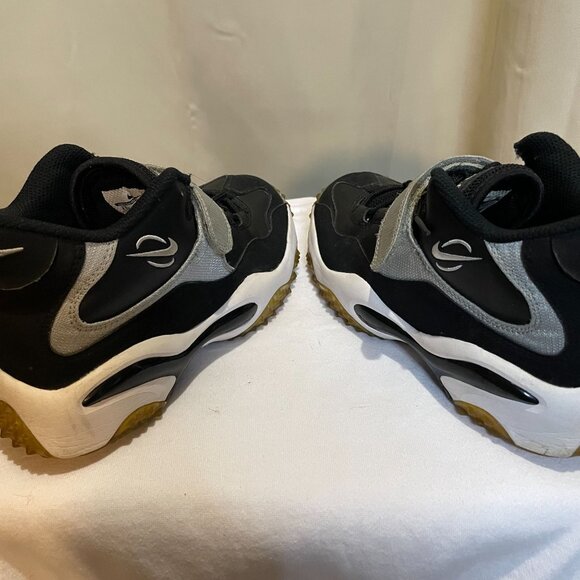 Nike Zoom Air  Boys Turf size 4.5Y Black & white 643230-001 Athletic Sport Shoe - Picture 6 of 7